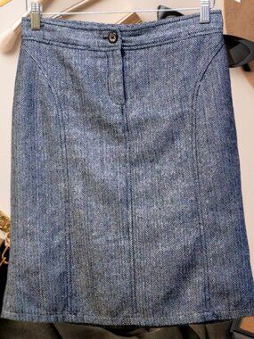 Vintage 1980's high-waisted herringbone grey marled wool small skirt